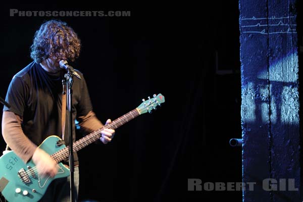 LOU BARLOW - 2010-02-03 - PARIS - Point Ephemere - 